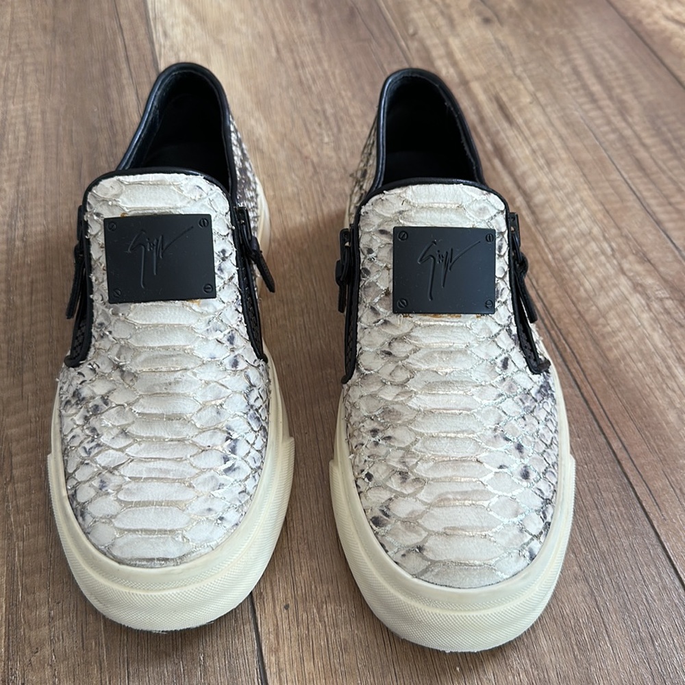 Giuseppe Zanotti Gail sneakers in snake print.